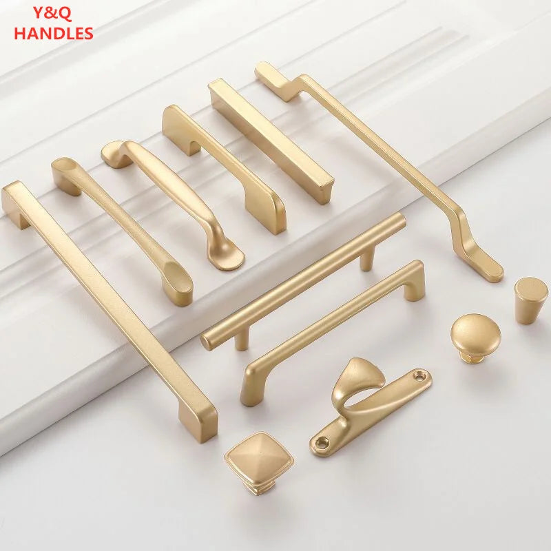 Golden Round Cabinet Knob – Classic Black & Gold Drawer Pull | Kitchen Hardware