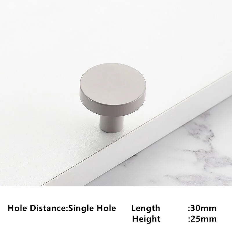 Classic Round Cabinet Knob – Gold & Black Drawer Pull | Kitchen & Furniture Hardware